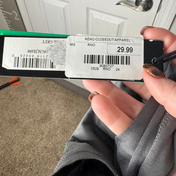 18 Greens Future Champions Gear NWT Juniors‎ Size S (6-7) Gray Long Sleeve Tee - Picture 4 of 7